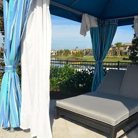 8916Sydney Fantastic 5 Bed 4 Bathroom Town Home